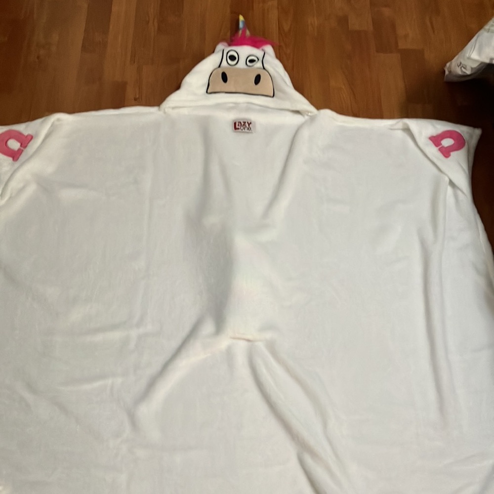 Unique Unicorn Hooded Throw blanket